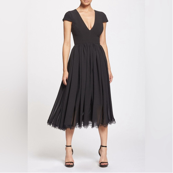 Dress the Population Dresses & Skirts - Dress the Population Corey Dress crepe bodice chiffon skirt lace hem black sz M